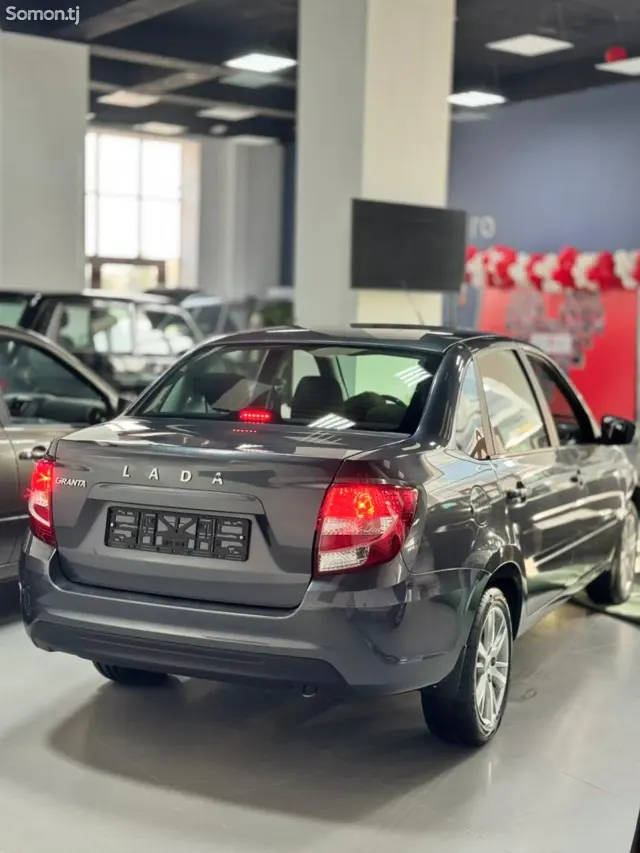 Lada (ВАЗ) Granta 2025 · 1.6 MT