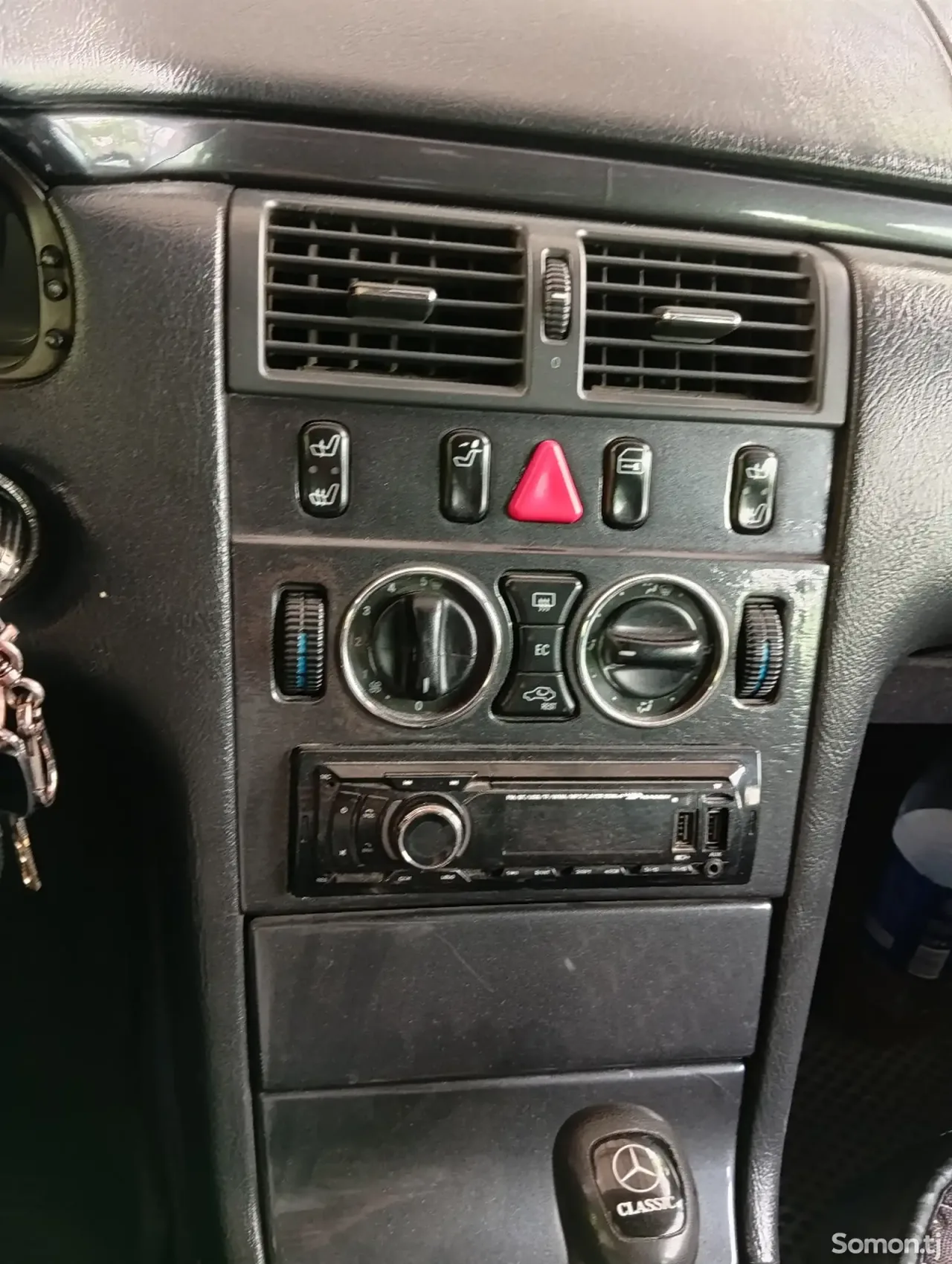 Mercedes-Benz E class 1999 · 2.4 AT