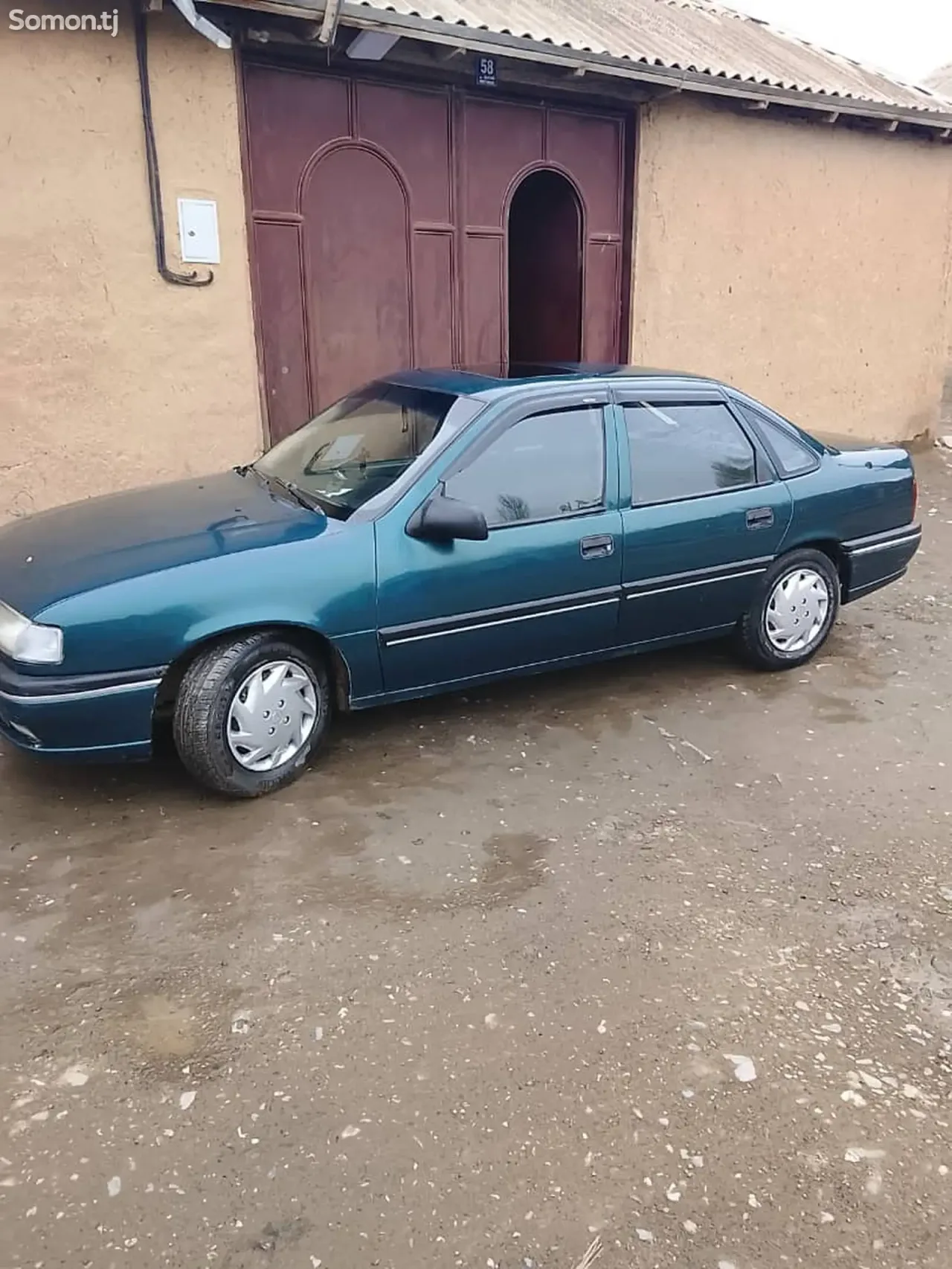 Opel Vectra A 1995 · 1.8 MT
