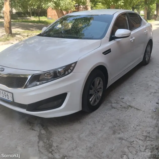 Kia K5 2013 · 2.0 AT