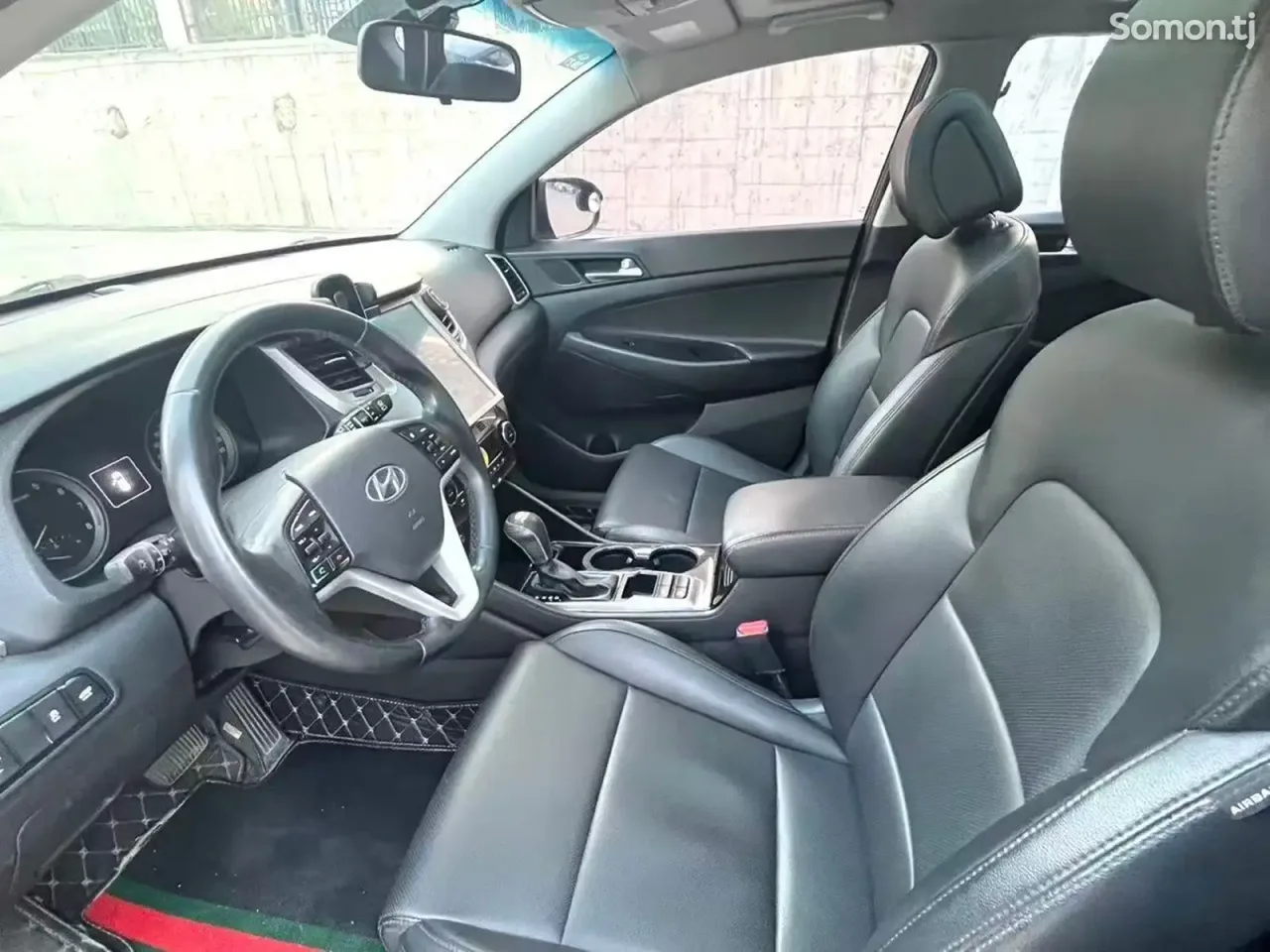 Hyundai Tucson 2015 · 1.6 AT