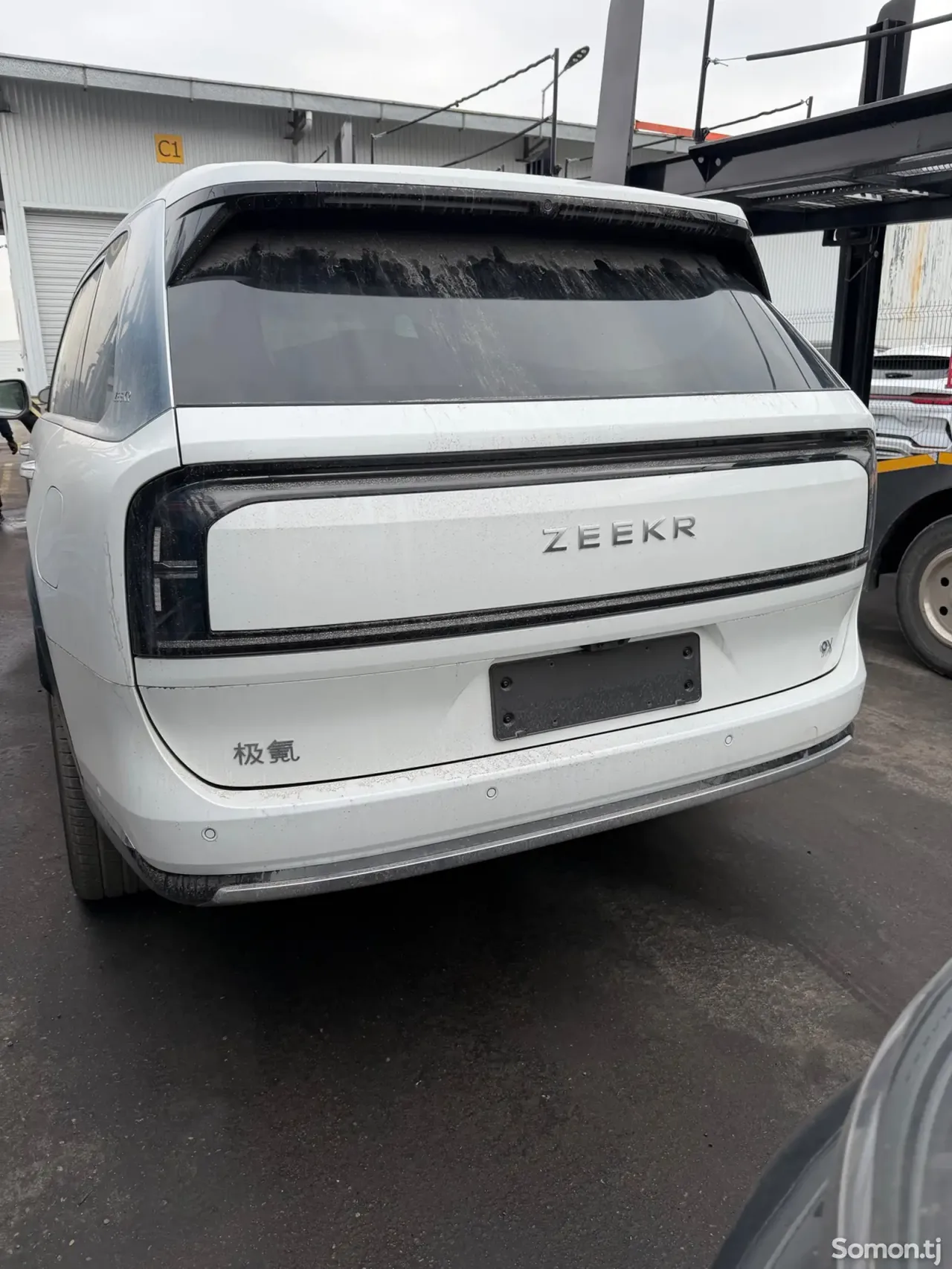 Zeekr 009 2025 · 2.8 AMT