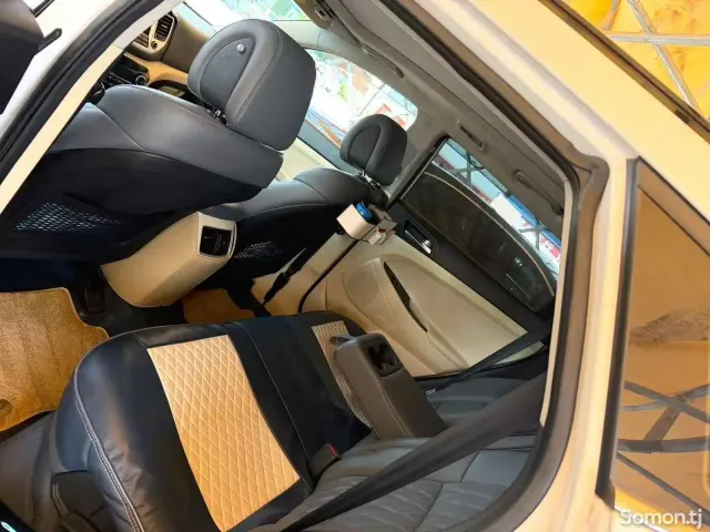Hyundai Tucson 2016 · 1.6 AT