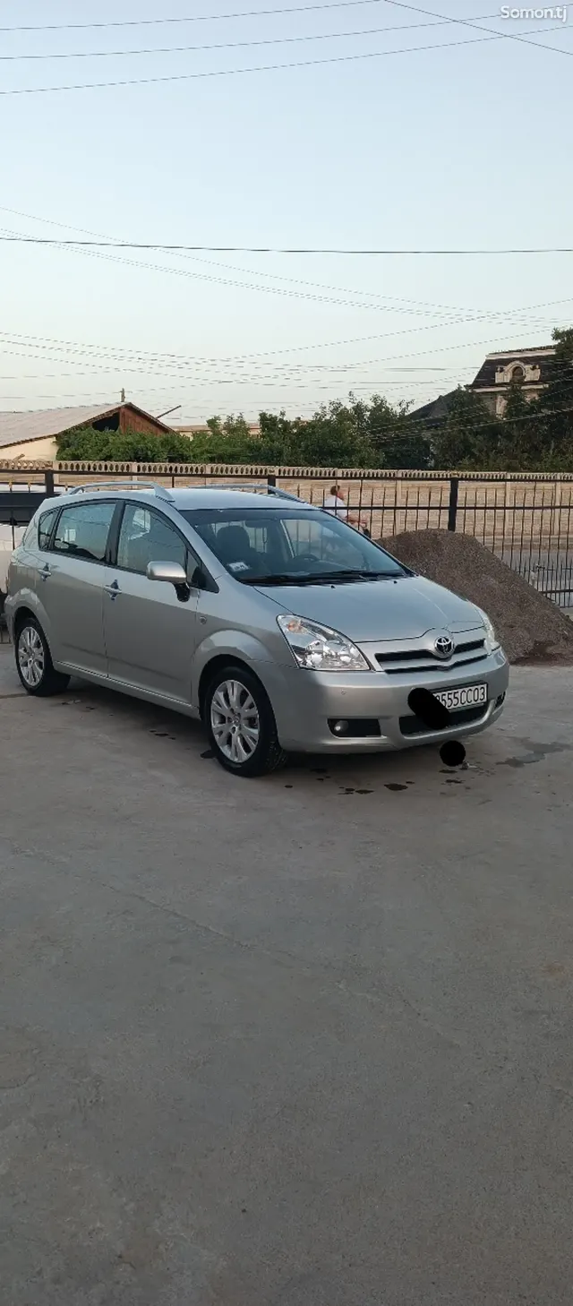 Toyota Verso 2006 · 1.8 MT