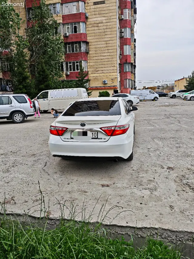 Toyota Camry 2015 · 2.5 AT