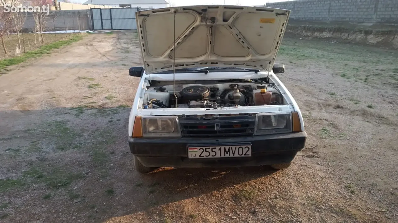 Lada (ВАЗ) 2109 1999 · 1.6 MT