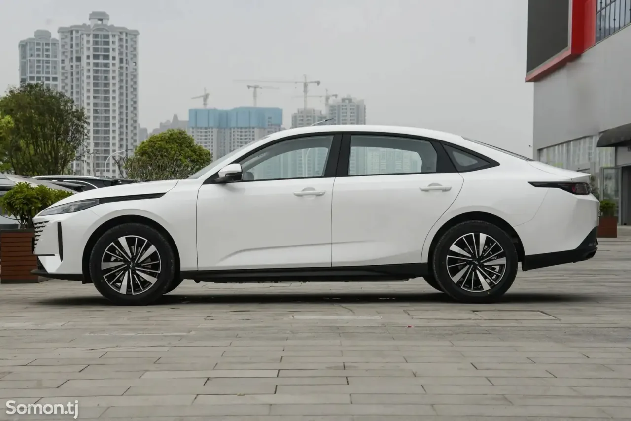 Changan Eado 2025 · AT