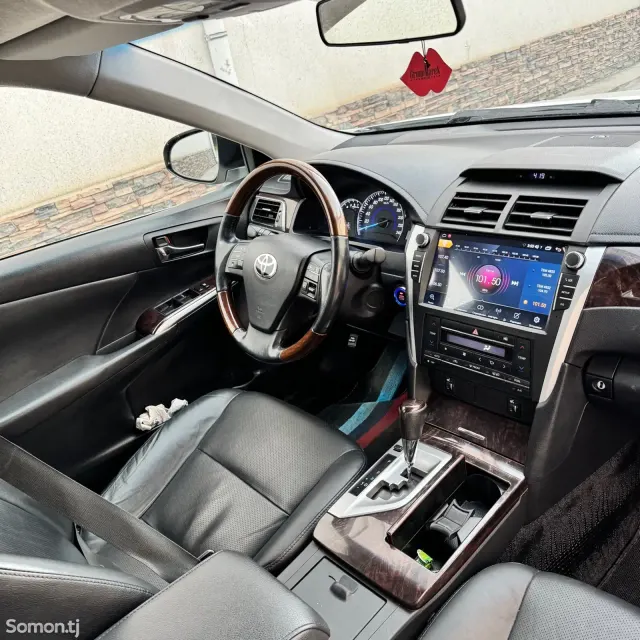 Toyota Camry 2016 · 2.0 AT