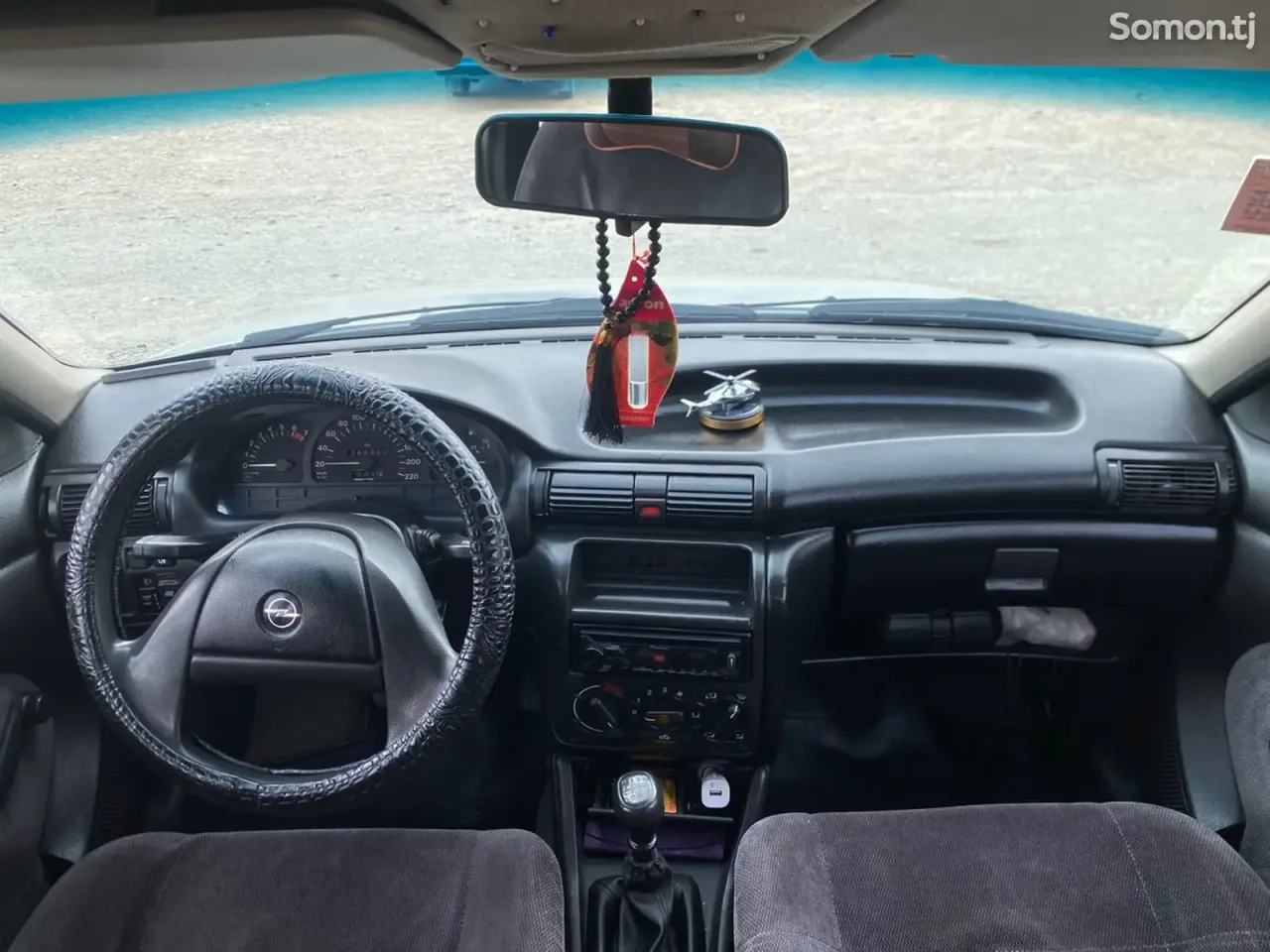 Opel Astra F 1993 · 1.6 MT