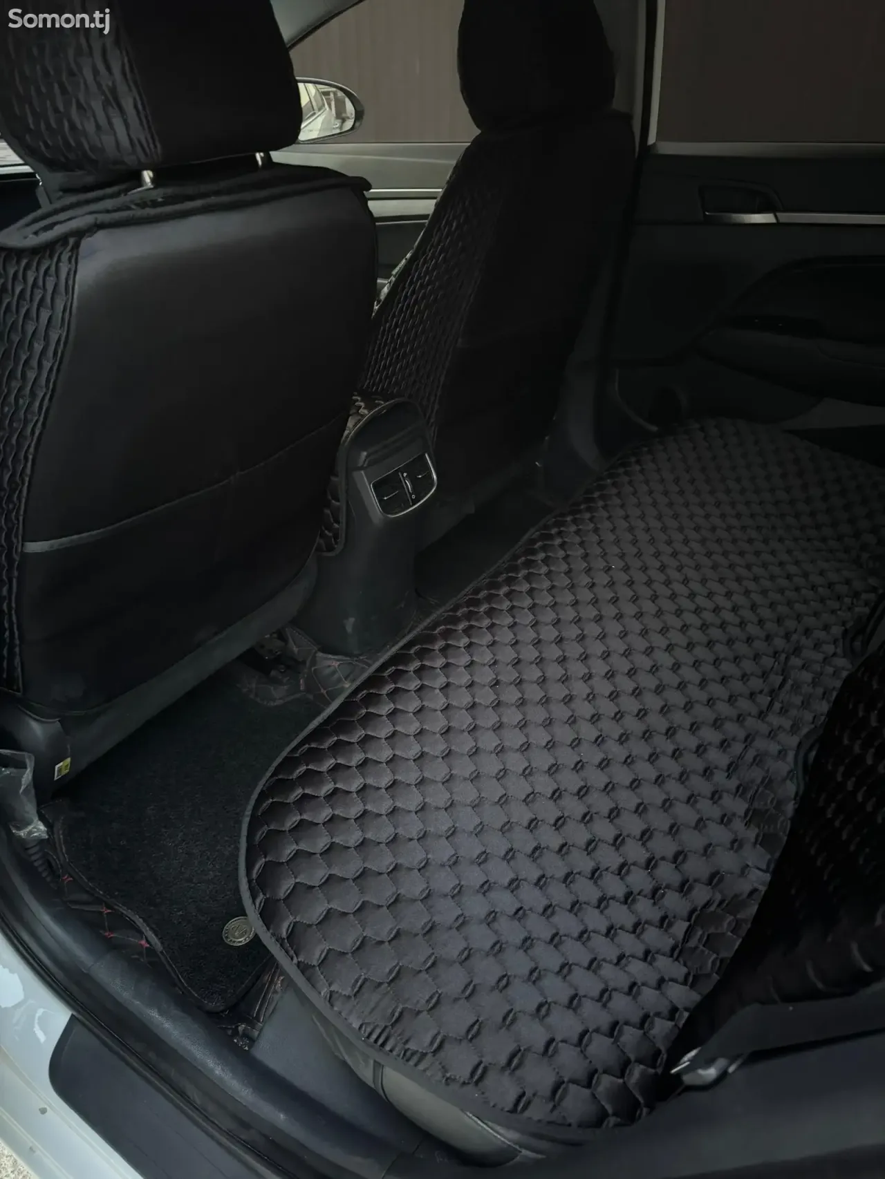 Hyundai Avante 2016 · 1.6 AT
