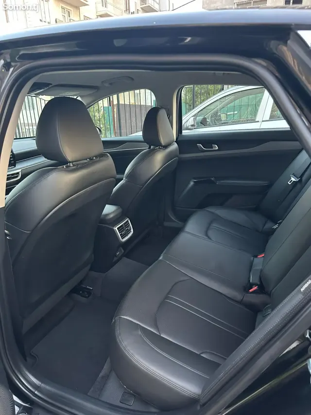 Kia K5 2020 · 2.0 AT