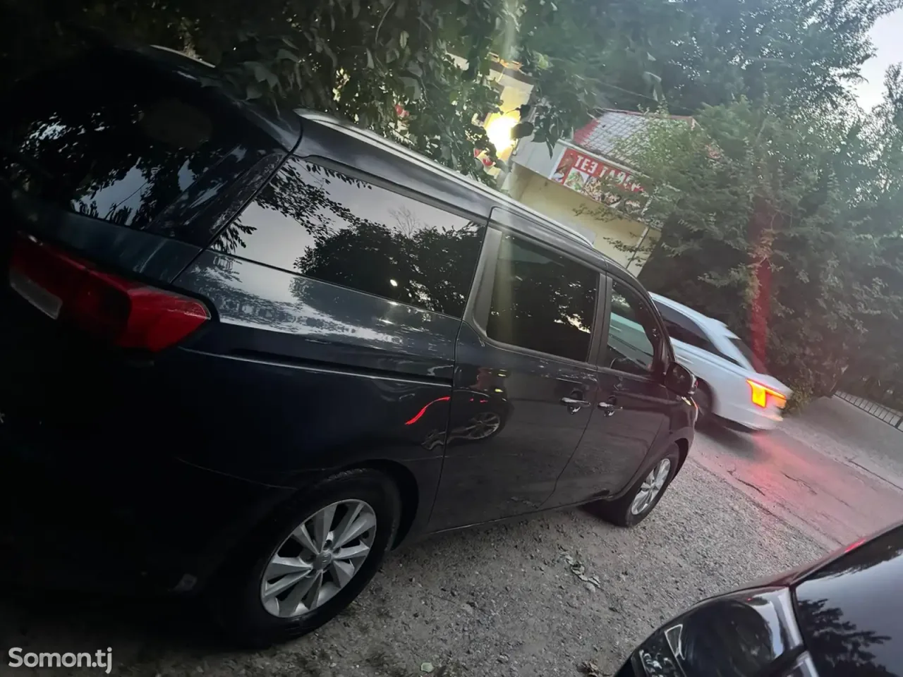 Kia Sedona 2015 · 3.3 AT