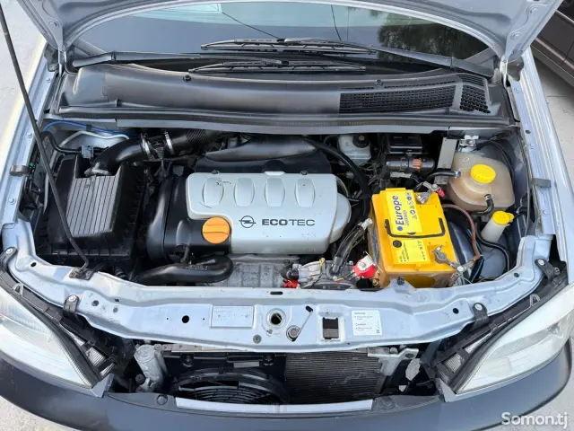 Opel Zafira 2002 · 1.8 MT