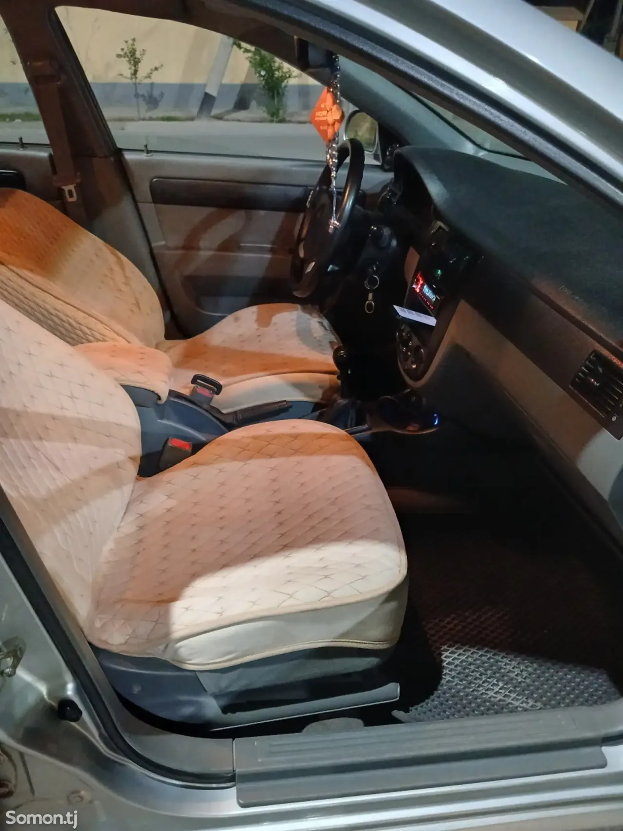 Chevrolet Lacetti 2008 · 1.6 MT