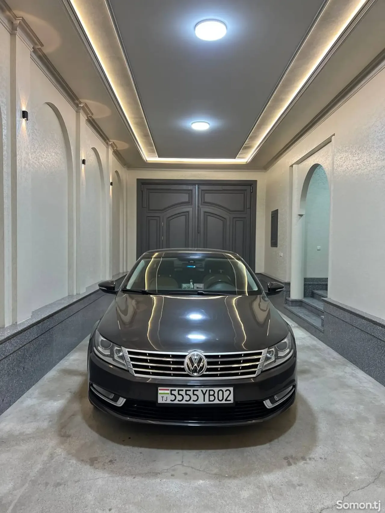 Volkswagen Passat 2013 · 2.0 AT