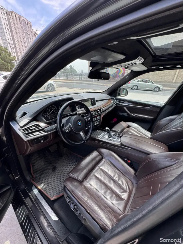 BMW X5 2015 · 3.0 AT