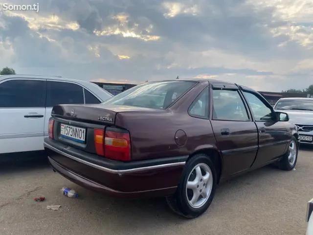 Opel Vectra A 1995 · 1.6 MT