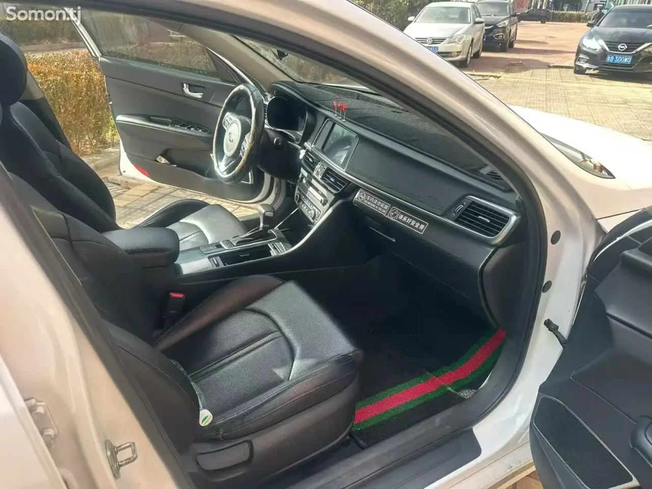 Kia K5 2019 · 2.0 AT
