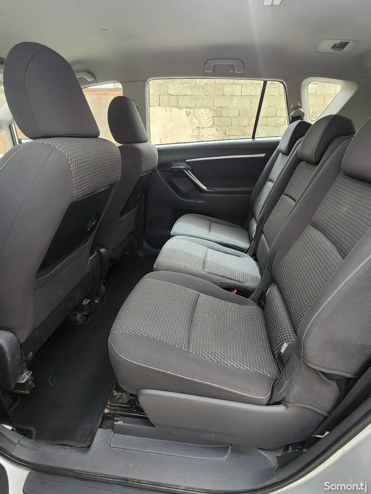 Toyota Corolla Verso 2015 · 1.6 MT