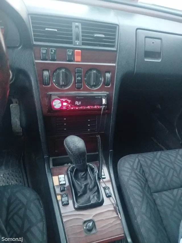 Mercedes-Benz C class 1994 · 1.8 MT