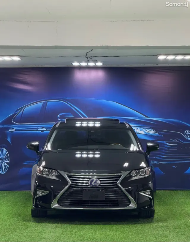 Lexus ES series 2018 · 2.5 AT
