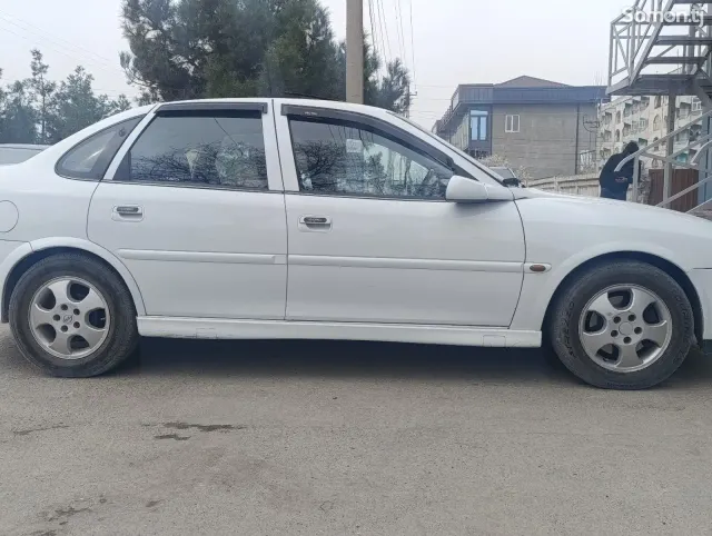 Opel Vectra B 1999 · 1.6 MT