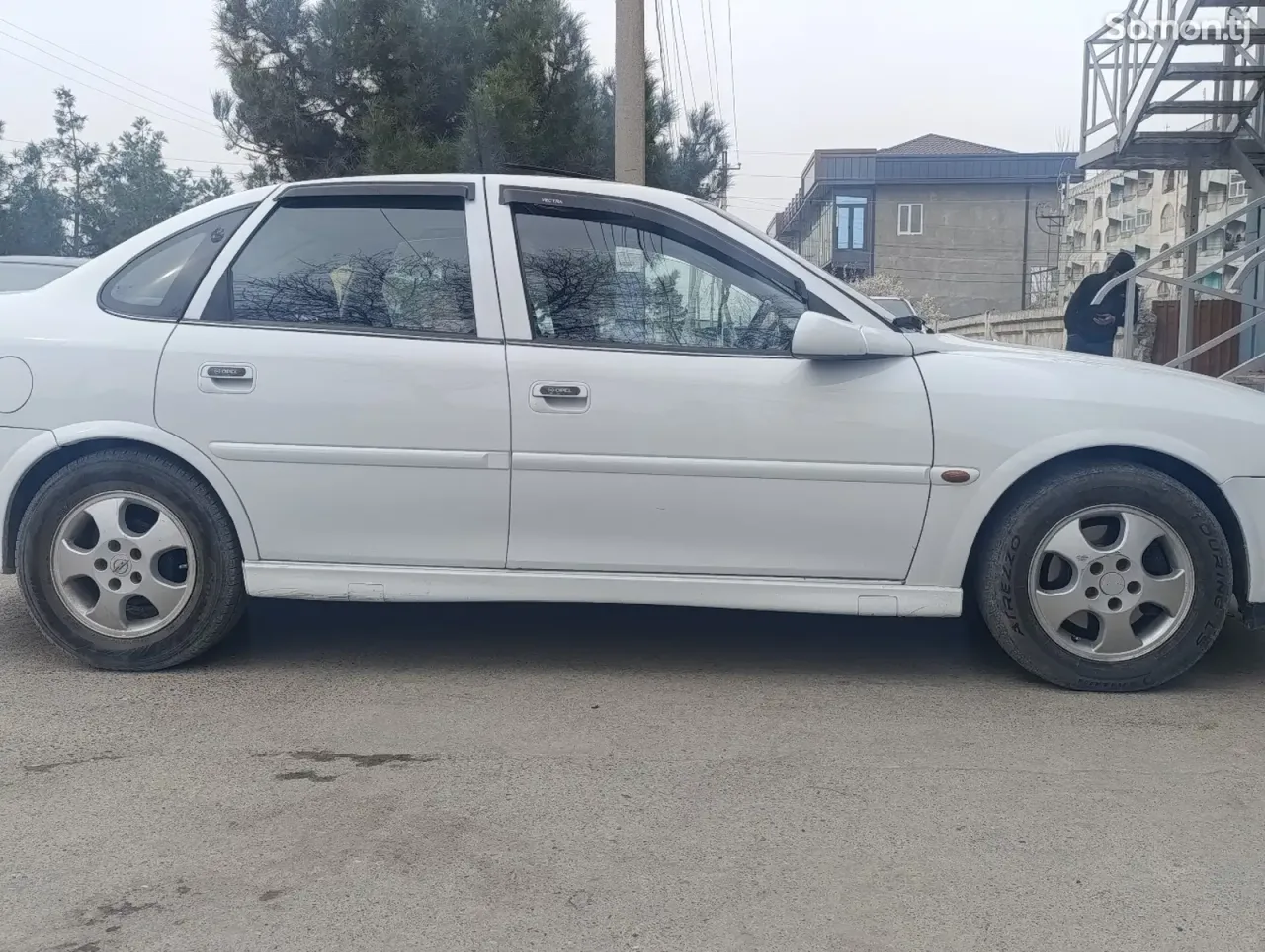 Opel Vectra B 1999 · 1.6 MT