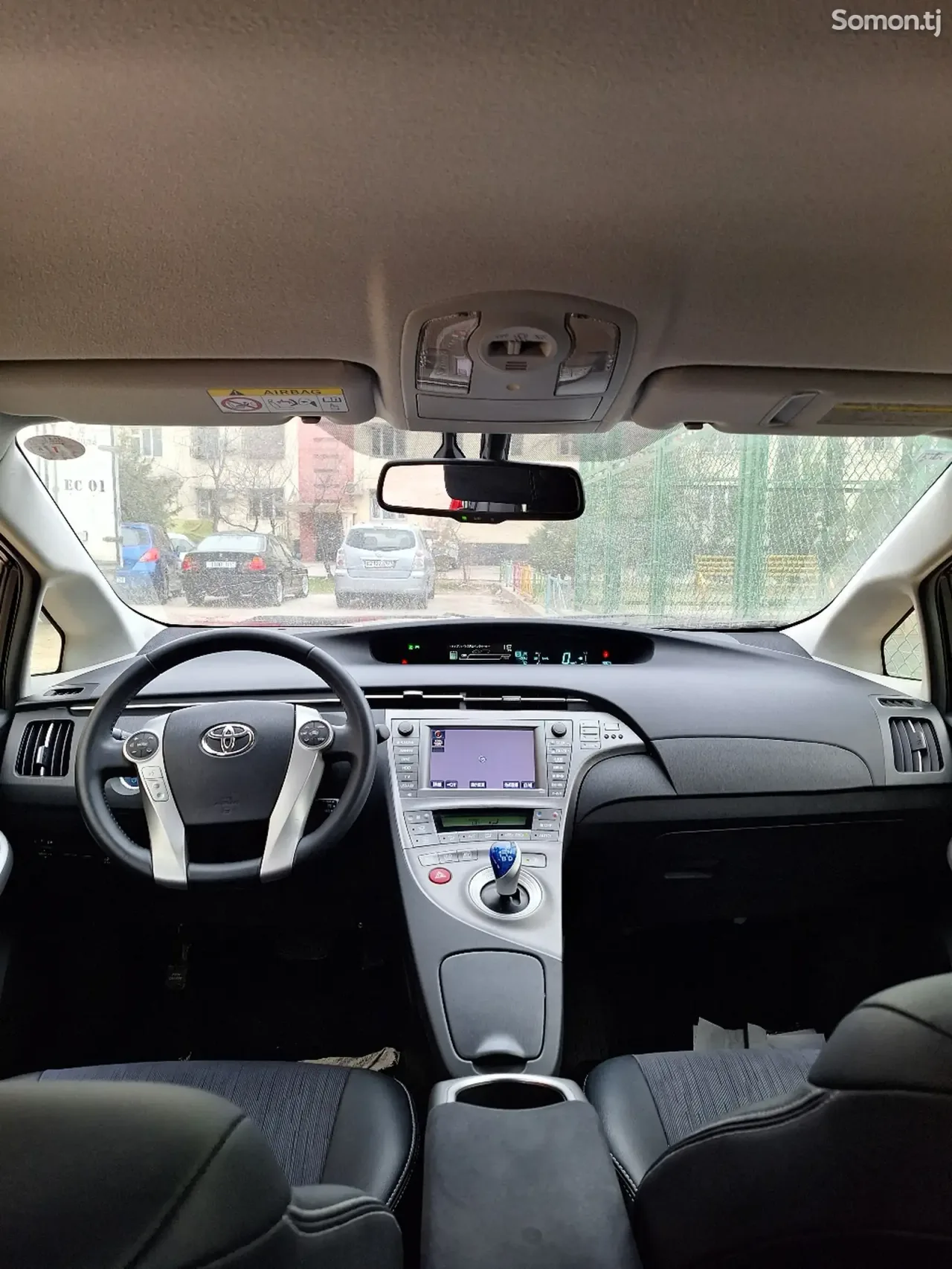 Toyota Prius 2014 · 1.8 AT