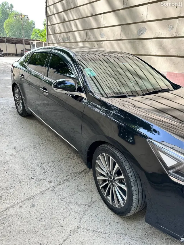 Kia K7 2019 · 2.4 AT