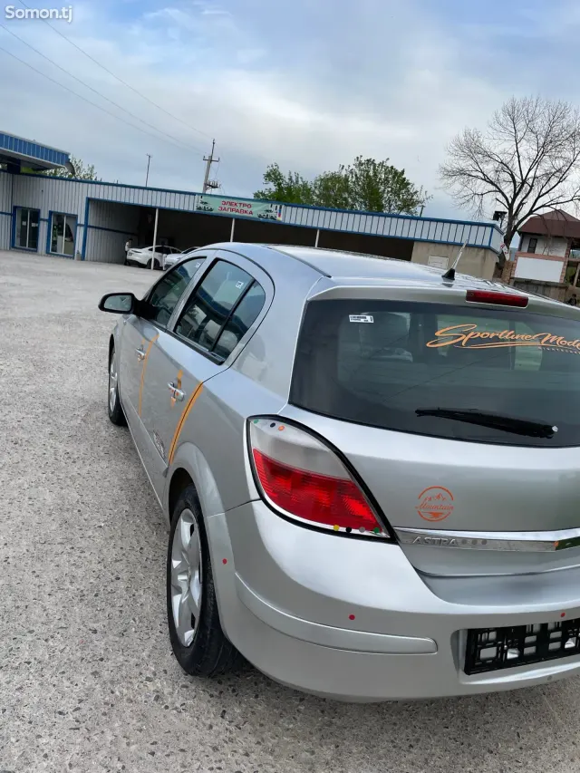 Opel Astra H 2007 · 1.8 MT