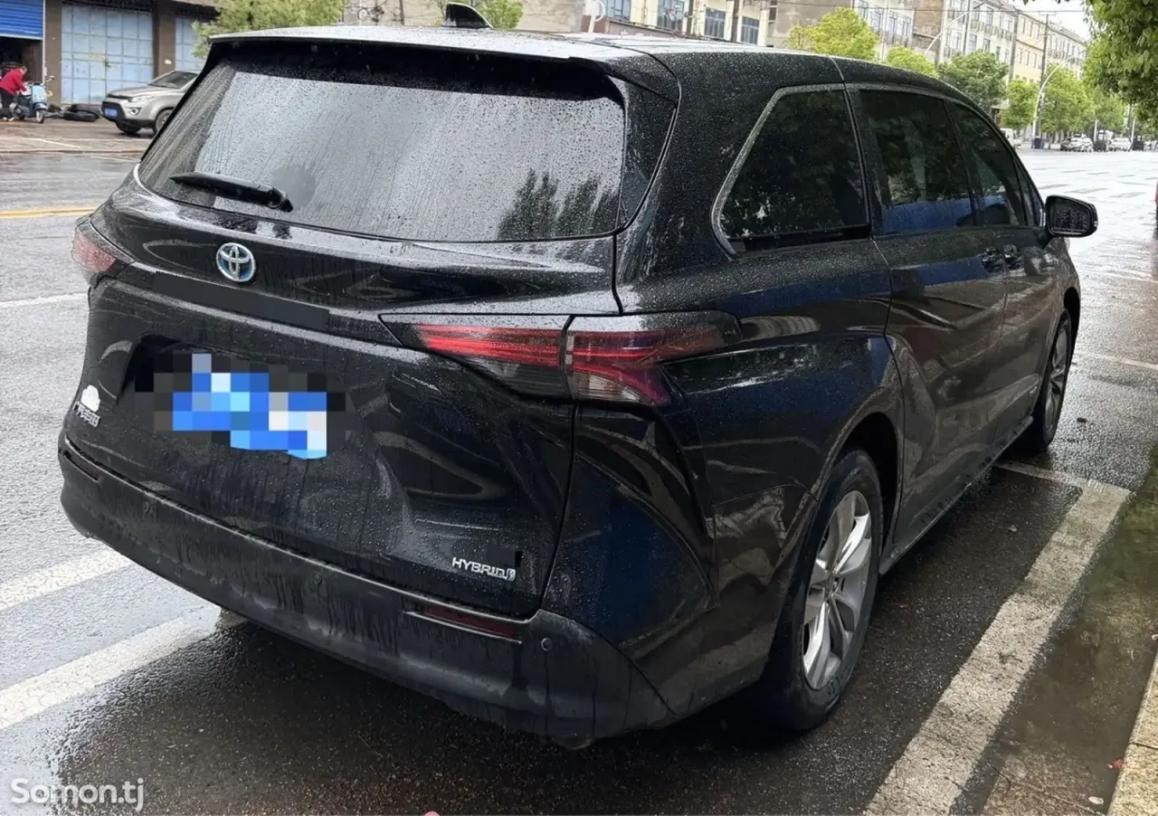 Toyota Sienna 2024 · 2.5 AT