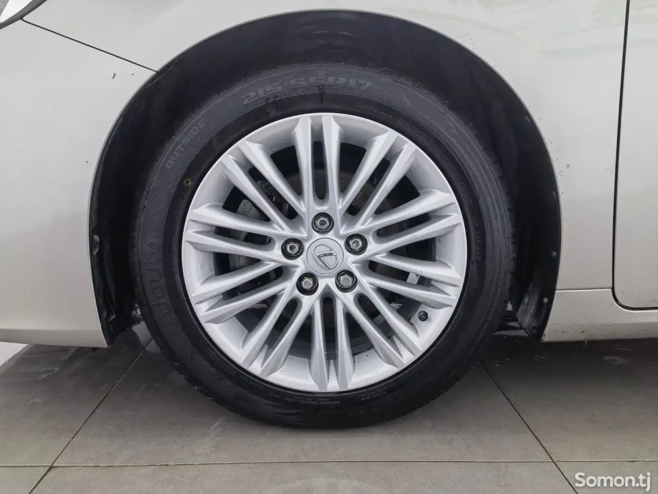 Lexus ES series 2016 · 2.0 AT