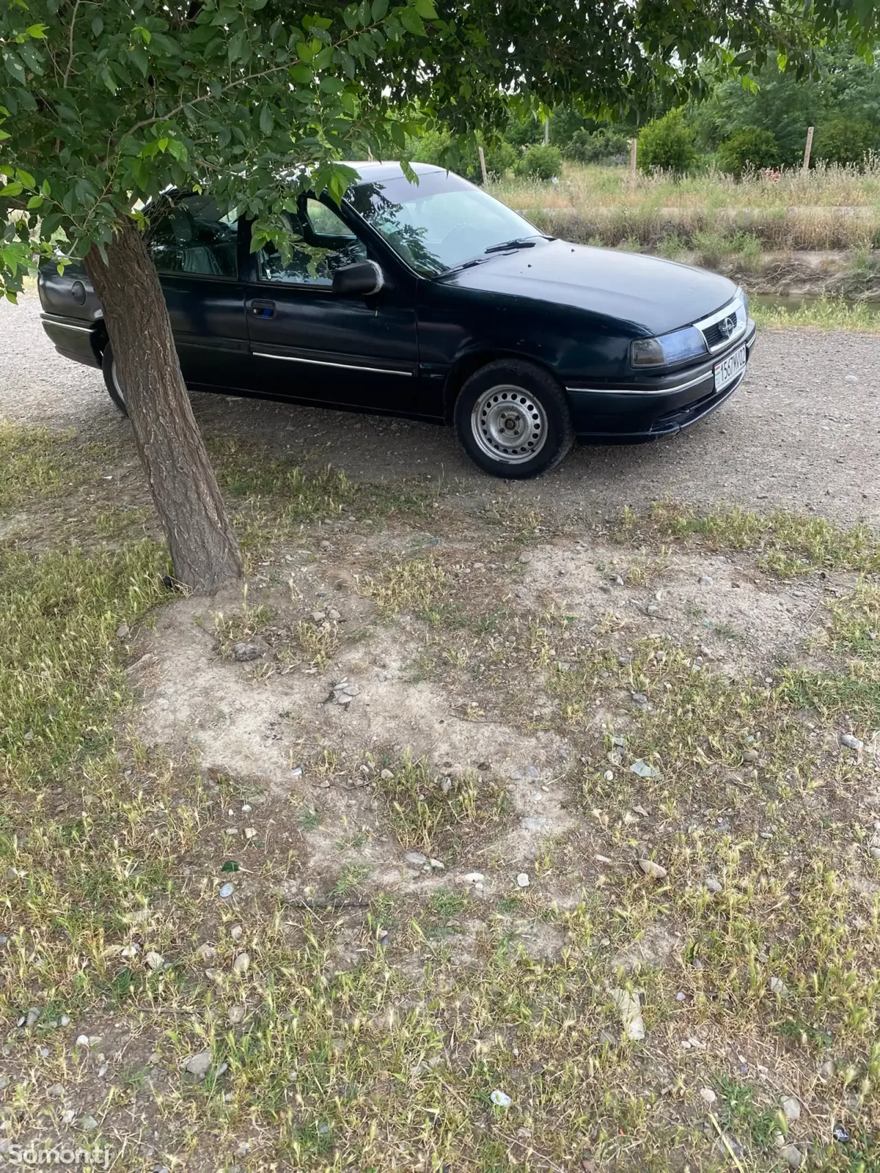 Opel Vectra A 1993 · 1.6 MT