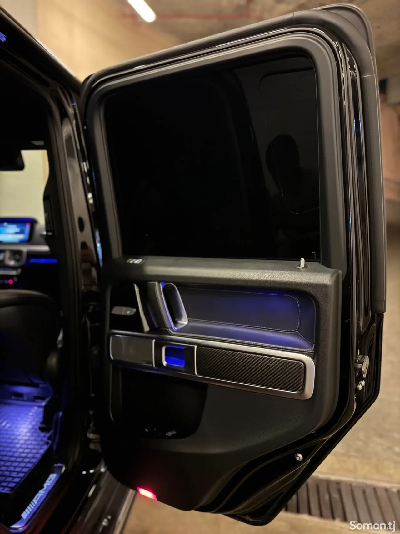 Mercedes-Benz G class 2024 · AT