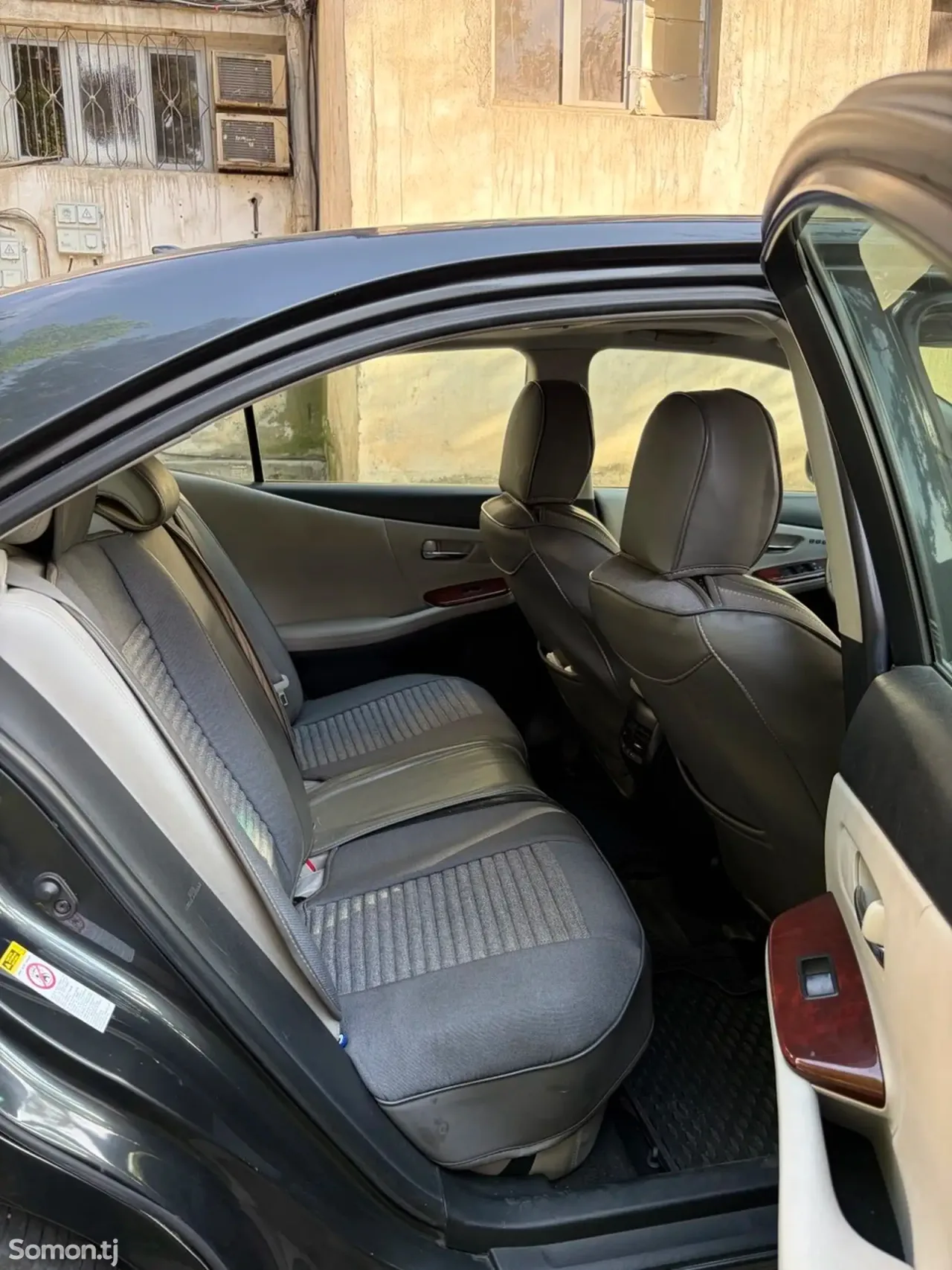 Lexus HS series 2010 · 2.5 AT