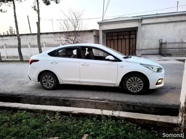 Hyundai Solaris 2019 · 1.6 AT