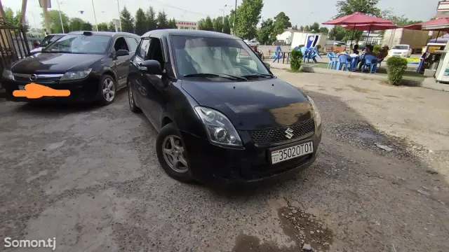 Suzuki Swift 2010 · 1.3 AT