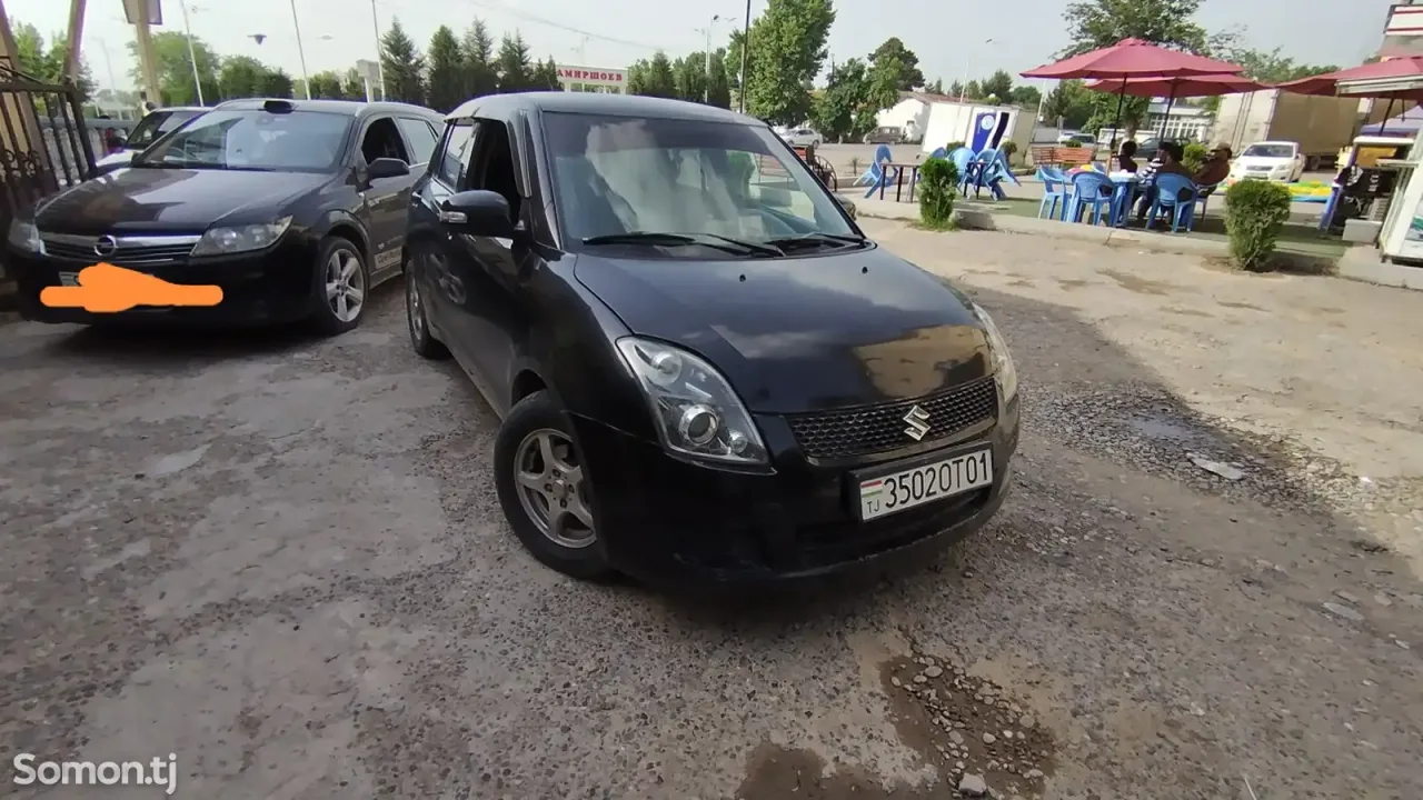 Suzuki Swift 2010 · 1.3 AT