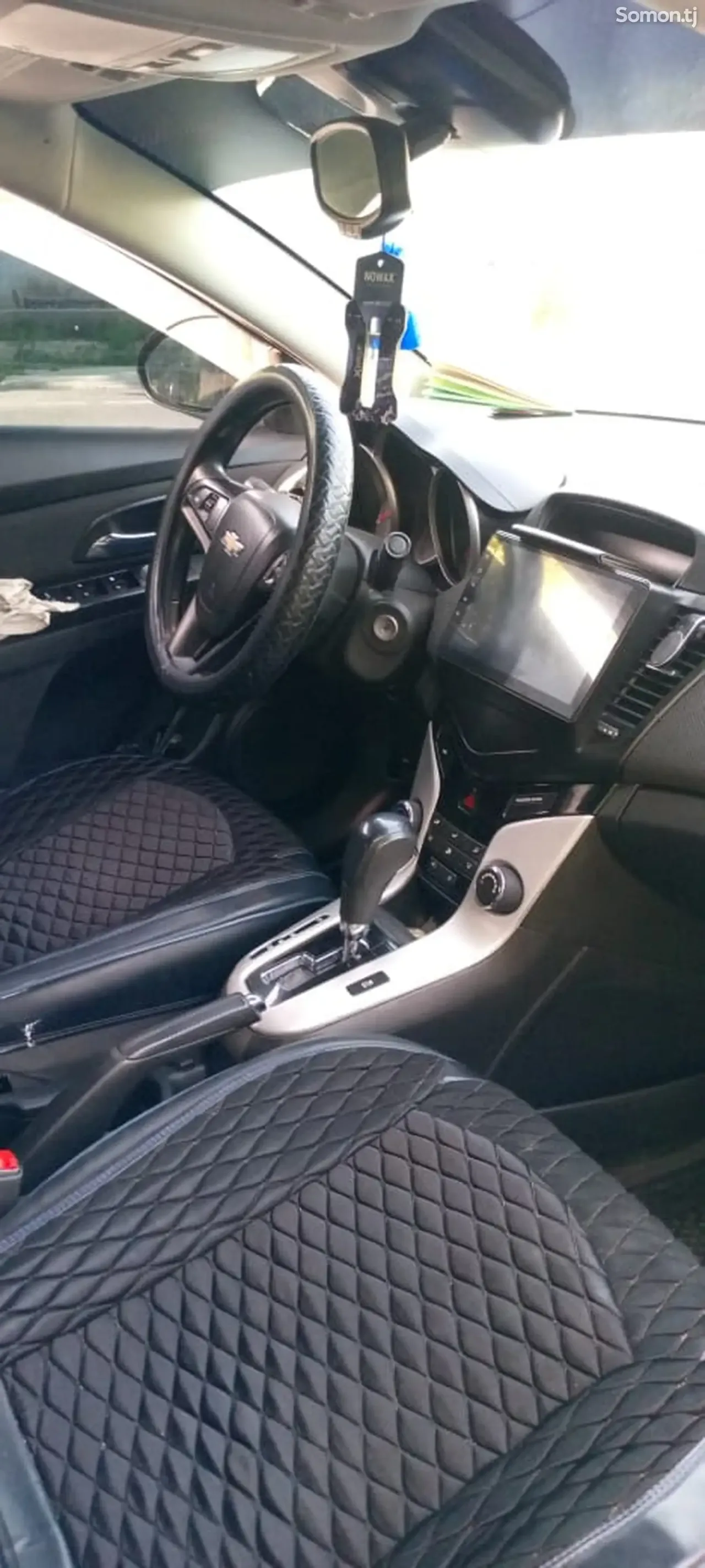 Chevrolet Cruze 2014 · 1.4 AT