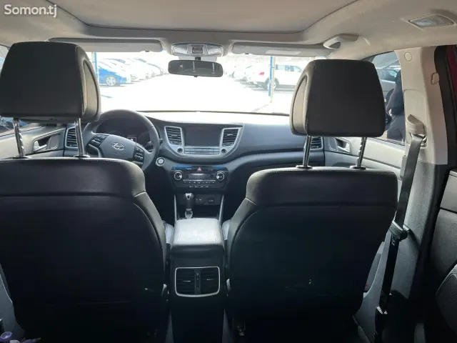 Hyundai Tucson 2016 · 1.6 AT