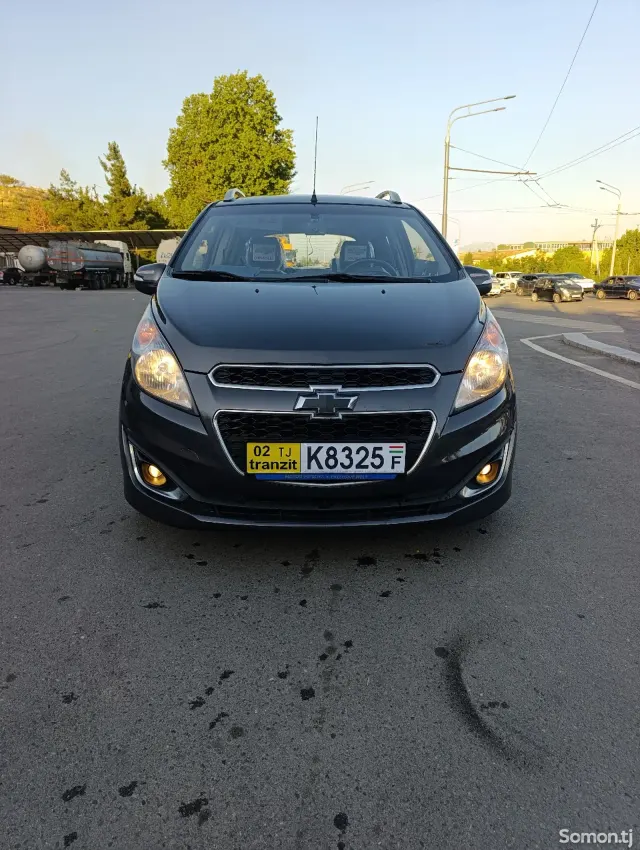 Chevrolet Spark 2015 · 1.1 AT