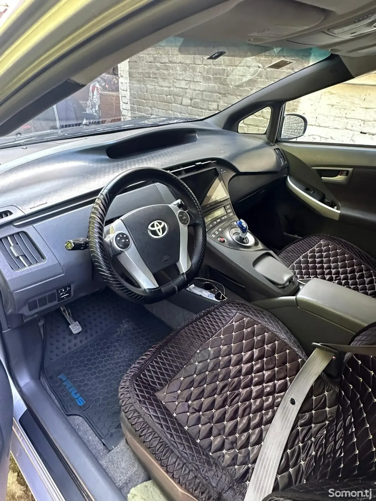 Toyota Prius 2010 · 1.8 AT