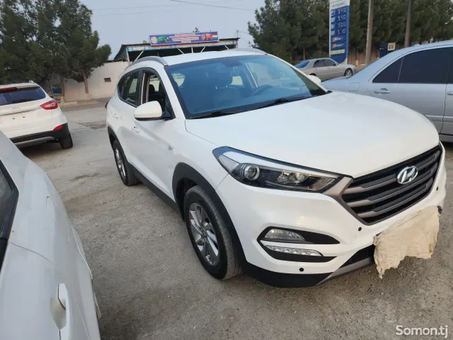 Hyundai Tucson 2015 · 2.0 AT