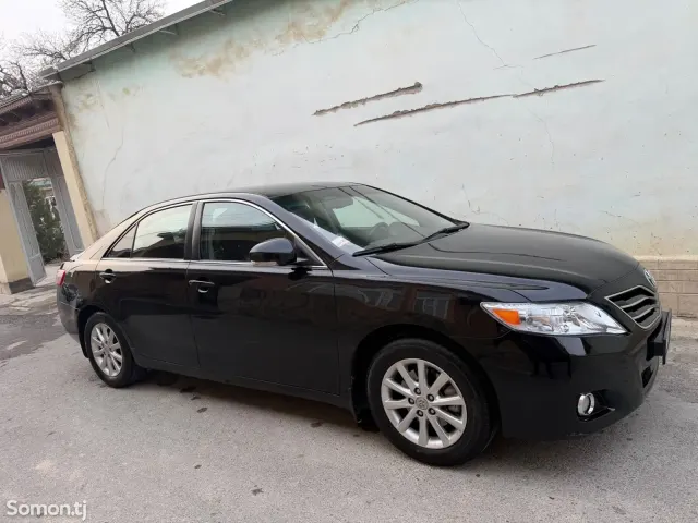 Toyota Camry 2010 · 2.4 AT