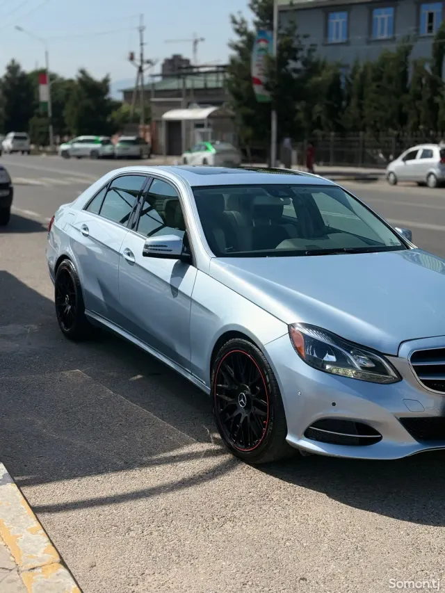 Mercedes-Benz E class 2015 · 3.5 AT
