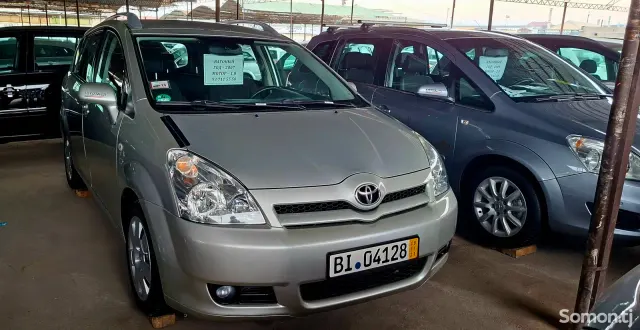 Toyota Corolla Verso 2007 · 1.8 MT