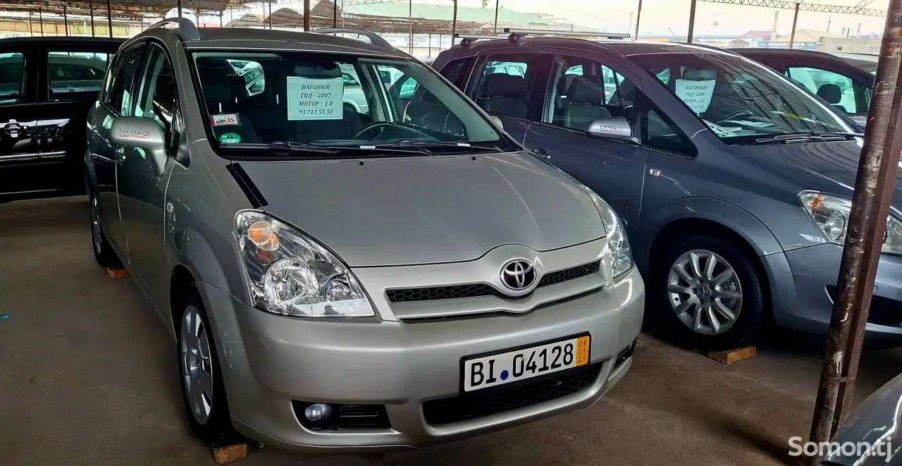 Toyota Corolla Verso 2007 · 1.8 MT