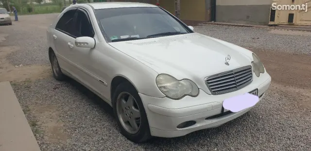 Mercedes-Benz C class 2002 · 2.4 MT