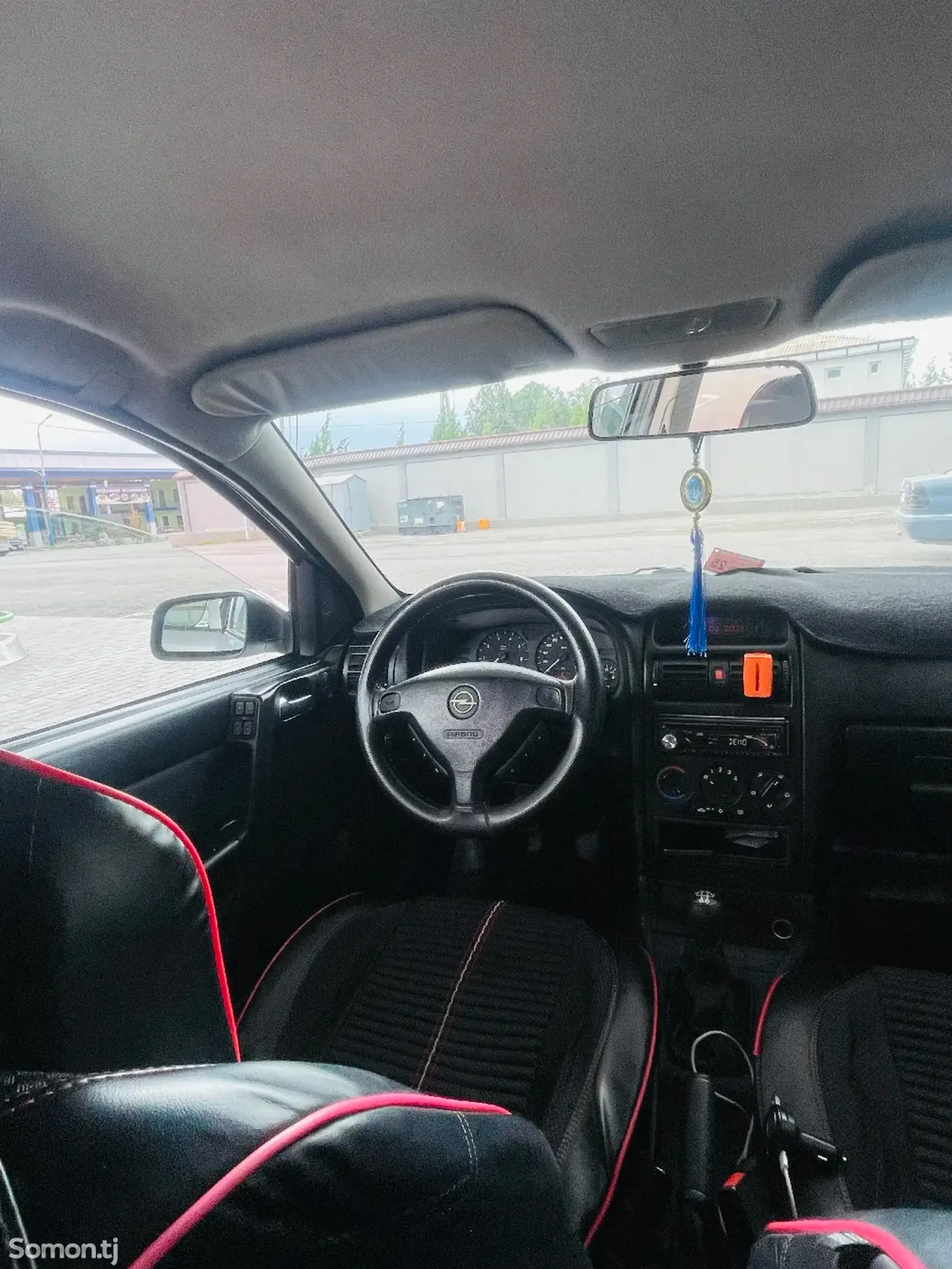 Opel Astra G 1998 · 1.6 MT