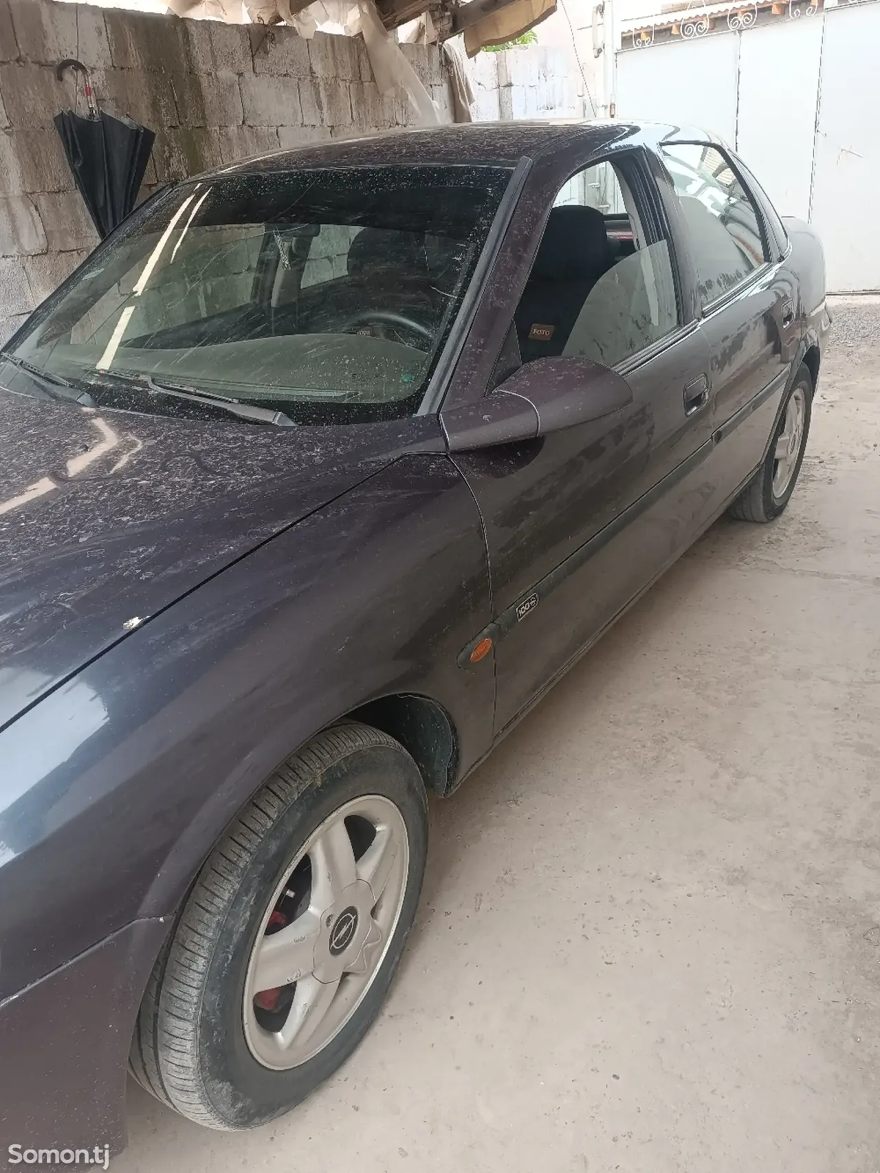 Opel Vectra B 1998 · 1.6 MT